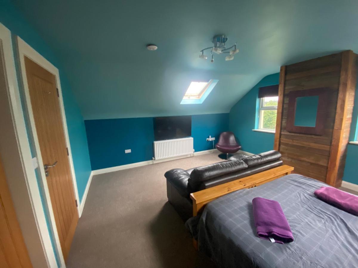 Sleeps 12 Hot Tub Sauna Cinema Pets Welcome Enniskillen Eksteriør bilde