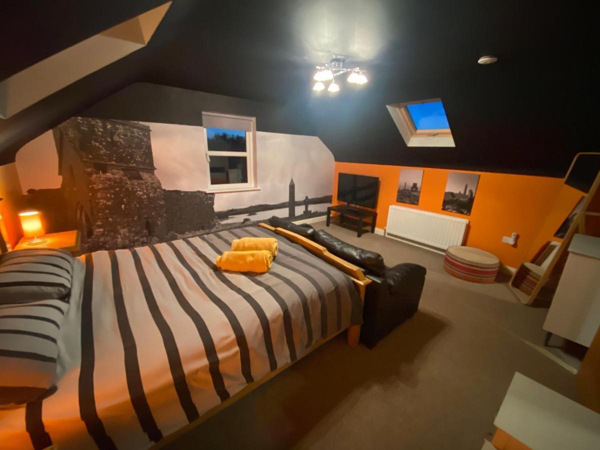 Sleeps 12 Hot Tub Sauna Cinema Pets Welcome Enniskillen Eksteriør bilde
