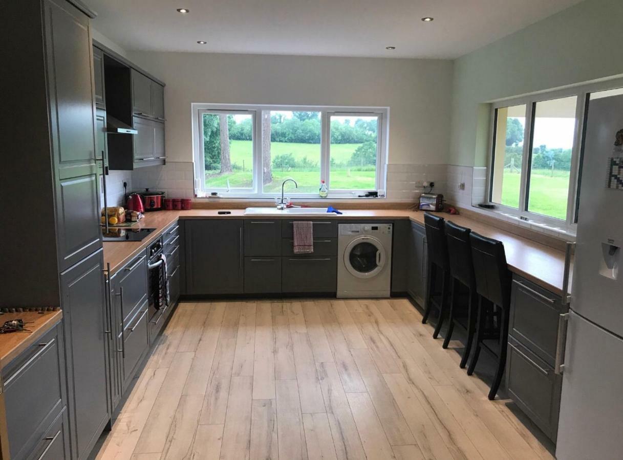 Sleeps 12 Hot Tub Sauna Cinema Pets Welcome Enniskillen Eksteriør bilde