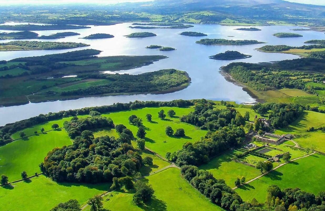 Sleeps 12 Hot Tub Sauna Cinema Pets Welcome Enniskillen Eksteriør bilde