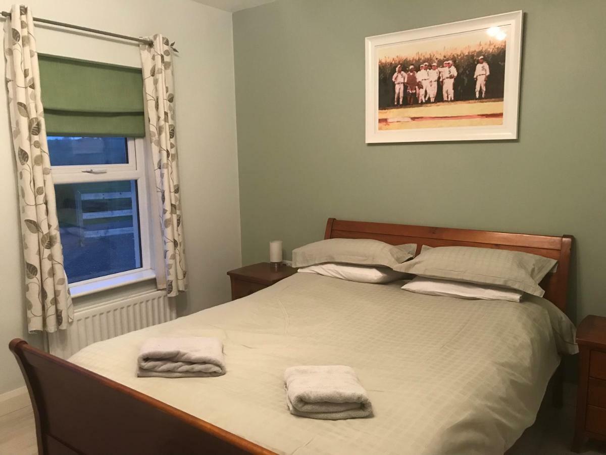 Sleeps 12 Hot Tub Sauna Cinema Pets Welcome Enniskillen Eksteriør bilde