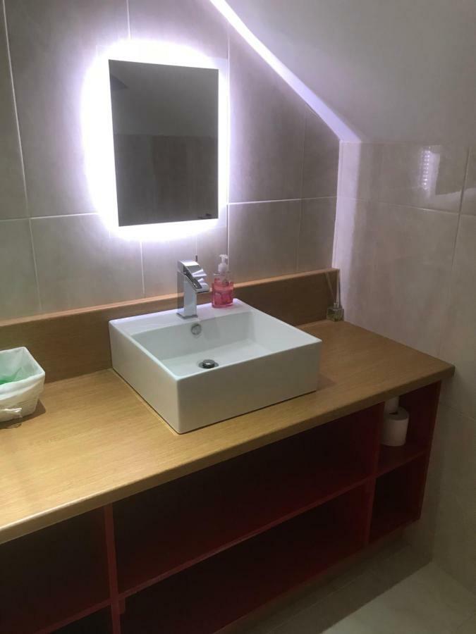 Sleeps 12 Hot Tub Sauna Cinema Pets Welcome Enniskillen Eksteriør bilde